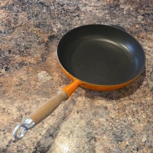 Le Creuset‎ Cousances #28 Vintage Orange Cast Iron Skillet With Wooden Handle